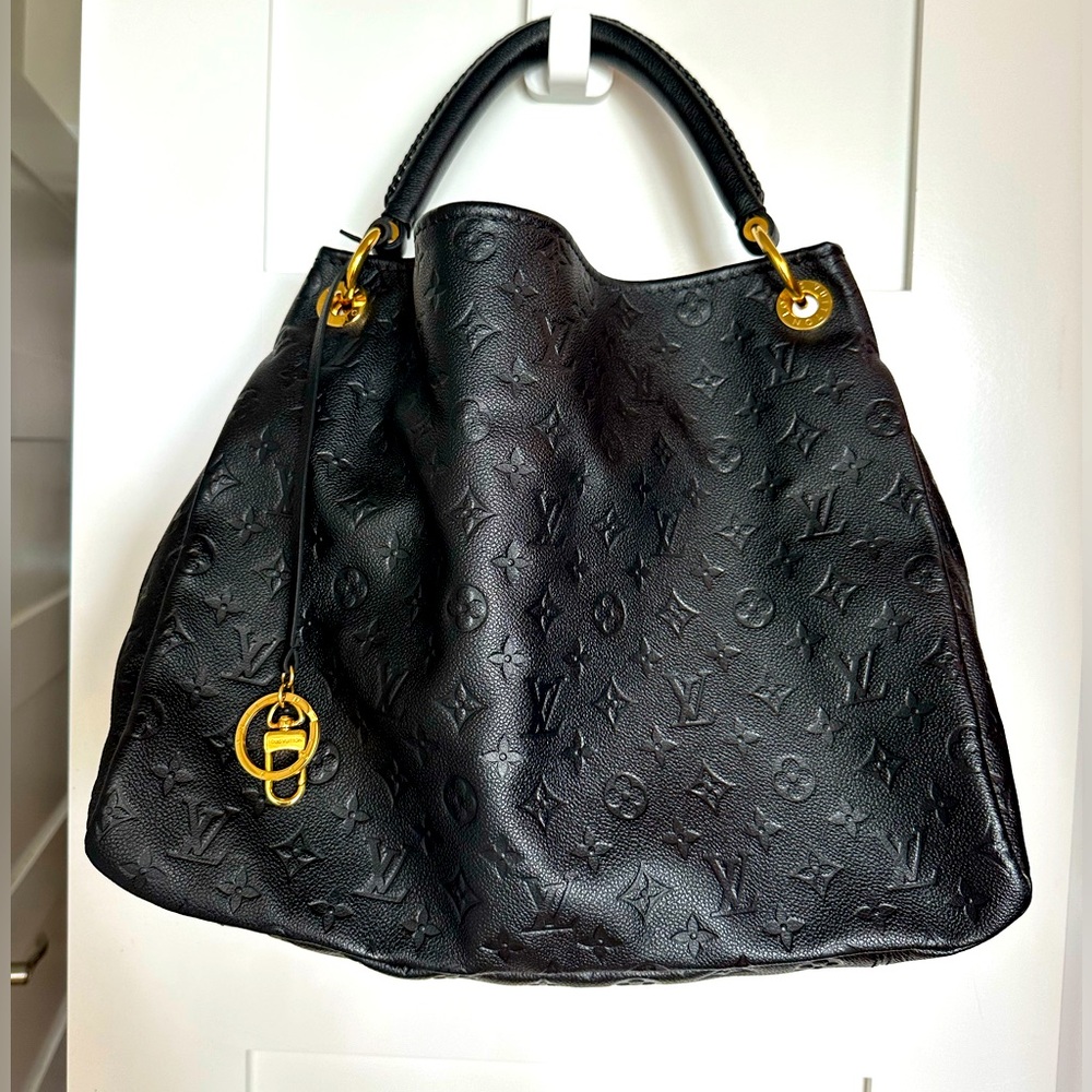 Louis Vuitton MM Artsy Handbag Monogram Empreinte Leather